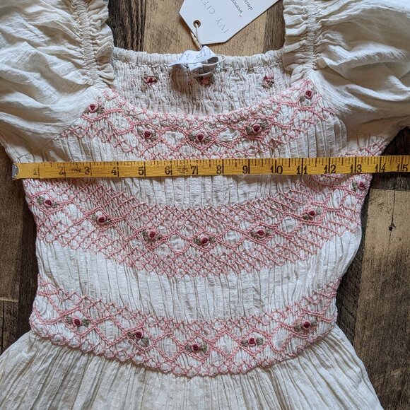 Ivy City Co Liesl Dress Smocked Floral Cream Small - Picture 7 of 7